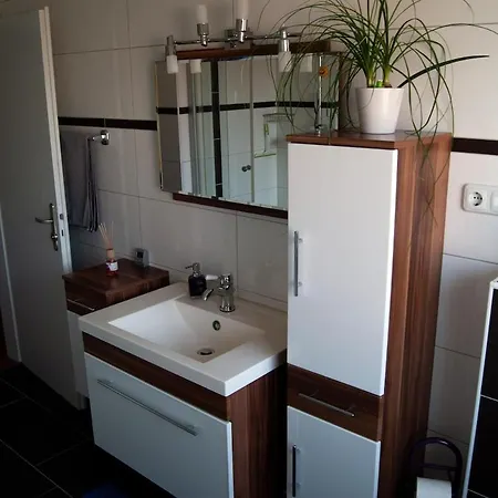 Schoene, Grosse Mit 3 Betten *