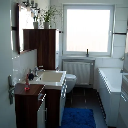 Schoene, Grosse Mit 3 Betten